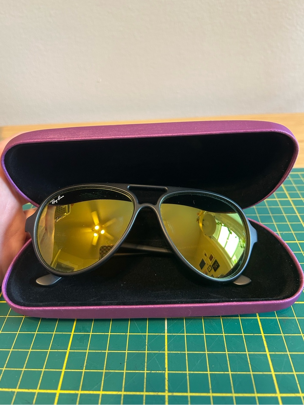 Ray-Ban Aviators - Picture 6 of 6